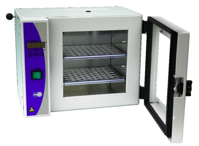 Hot Cube Laboratory Incubator 18 litre Solmedia
